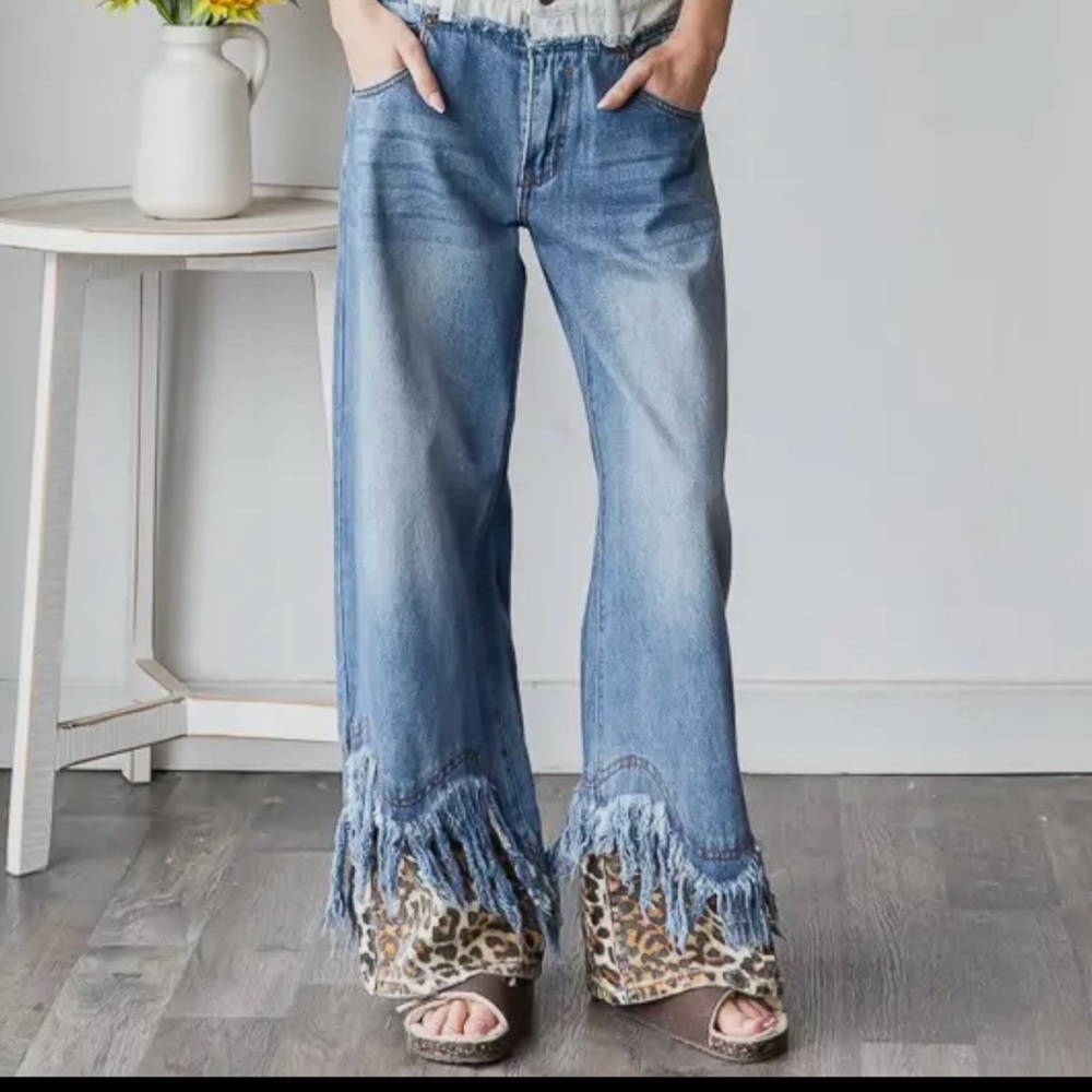 Oli & Hali Blue Denim Wide-Leg Jeans with Leopard Trim - Picture 3 of 6
